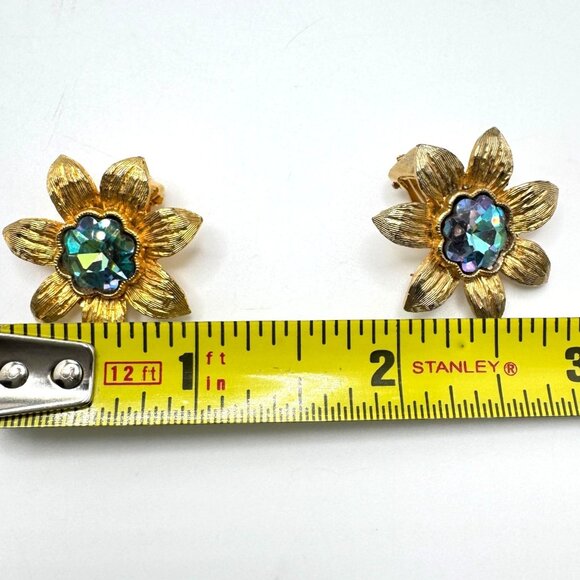 Gold-Tone Crystal Flower Clip-On Earrings Vintage Signed 2899 Blue Aura Center - Picture 2 of 8